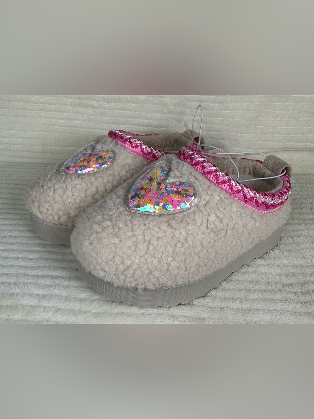 Olivia & Kate Toddler Girls Beige Multi Clogs NWT Size 7 toddler